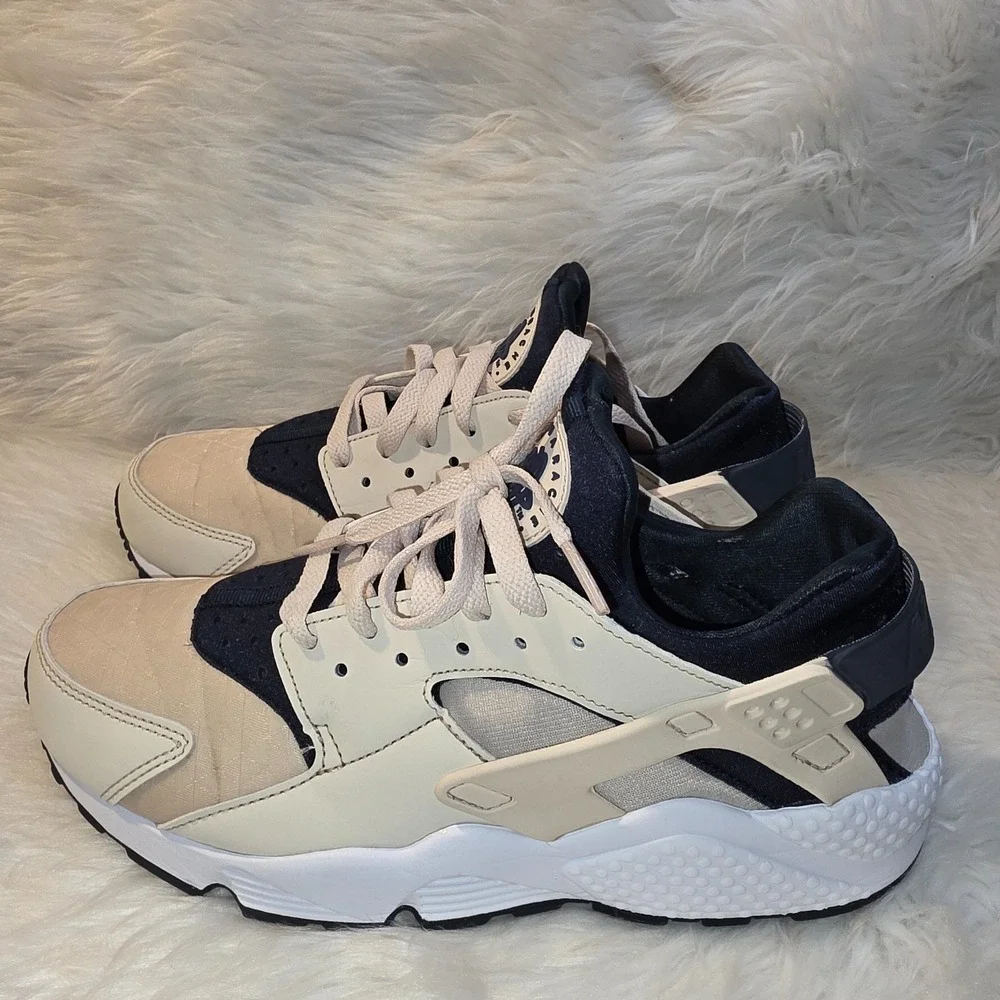 Size 9.5 - Nike Air Huarache Run Orewood Brown W - Picture 2 of 8